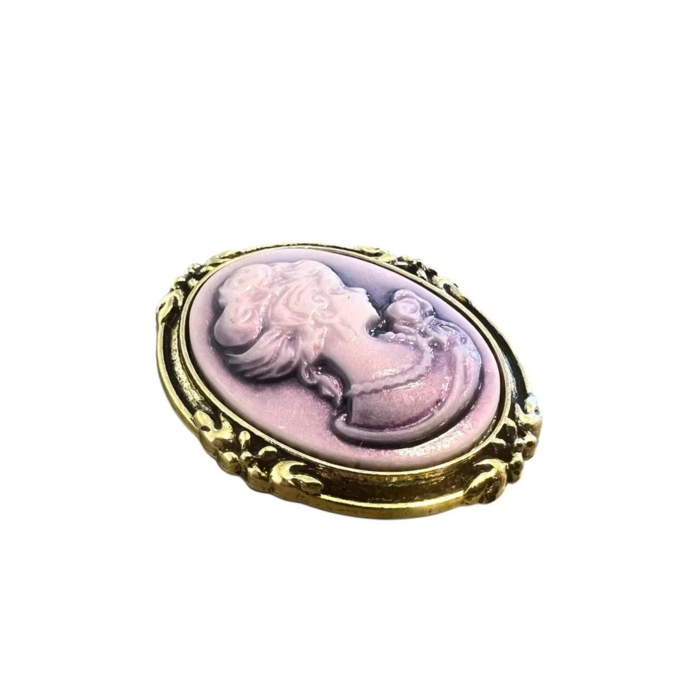 Purple Cameo Gold Tone Brooch